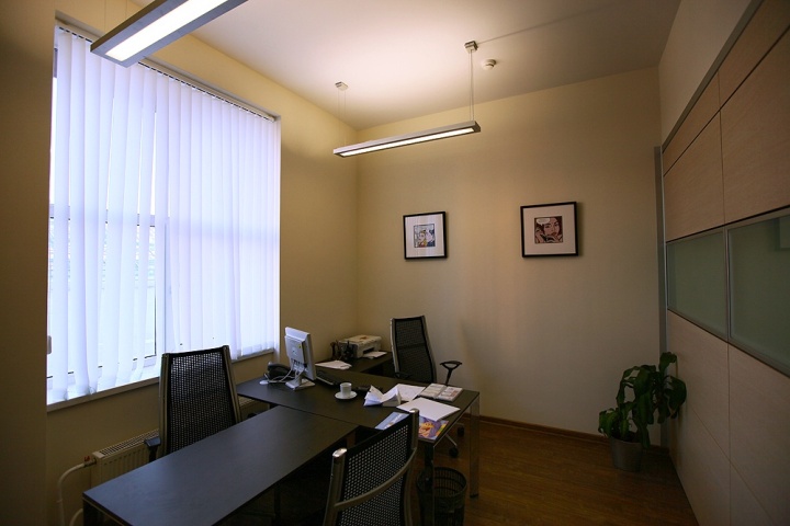 Головной офис Рабовладельцев Компании Связной, 115280, Москва, ул. Ленинская Слобода, д. 19, 3 этаж.